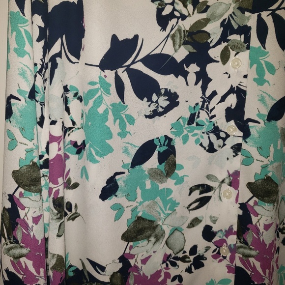 Van Heusen Career Blouse Button Down - Picture 2 of 6